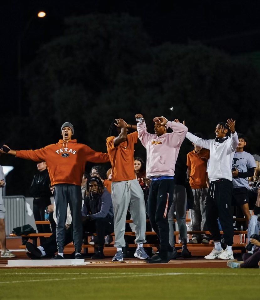 Ange Kelly (@coachangekelly) on Twitter photo Big Shout-Out to Longhorn Nation and โฆ<a href="/TexasMBB/">Texas Menโs Basketball</a>โฉ for all of their support last night! Best of luck today at 4:00pm!๐คโฆ<a href="/TexasSoccer/">Texas Soccer</a>โฉ <a href="/TexasLonghorns/">Texas Longhorns</a>โฉ
#RunWithTexas Big Shout-Out to Longhorn Nation and โฆ<a href="/TexasMBB/">Texas Menโs Basketball</a>โฉ for all of their support last night! Best of luck today at 4:00pm!๐คโฆ<a href="/TexasSoccer/">Texas Soccer</a>โฉ <a href="/TexasLonghorns/">Texas Longhorns</a>โฉ
#RunWithTexas