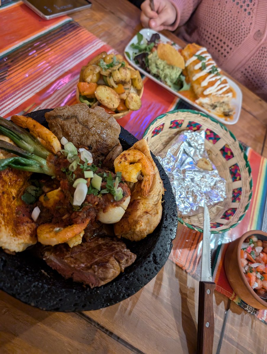 falmouth_wolf's tweet photo. What a feast at #alamexicana in Bearwood 🇲🇽 https://t.co/ADvtexx2iq