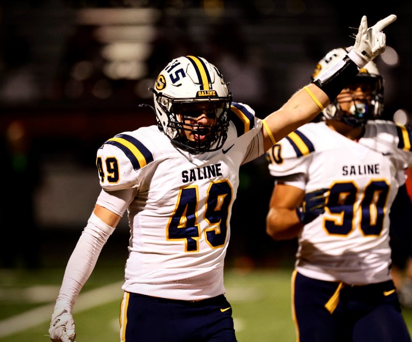 Ayden Burton
OLB/RB|5'10 180lbs|C/O 2025|#49 Senior Season Highlights 
10-1 Record
74 Tackles
2.5 Sacks
9 TFL 
5 Fumble rec
2 Forced Fumbles
1 Pass break up
hudl.com/video/3/134613…

<a href="/SalineFootball/">Saline Football</a> <a href="/CoachShort_/">Kyle Short</a>   <a href="/iamkisersosay/">Aaron D Burton</a> <a href="/PrepRedzoneMI/">Prep Redzone Michigan</a> <a href="/Brown_SHS/">Corbin Brown</a> <a href="/alex_pallone/">Alex Pallone</a> <a href="/MIexposure/">Michigan exposure</a>