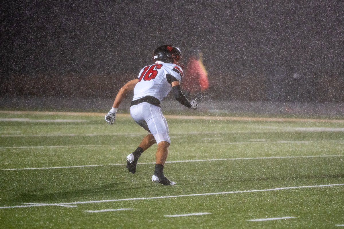 BoMosley2006's tweet image. My season might be over, but the grind is just beginning. Excited to hit the road to Bama next weekend and put in work with some of the best with @jbwoodall27. I still have a scholarship to earn!💪 #OffSeasonWork #AlwaysImproving #NextLevel #RecruitmentOpen #ClassOf2025