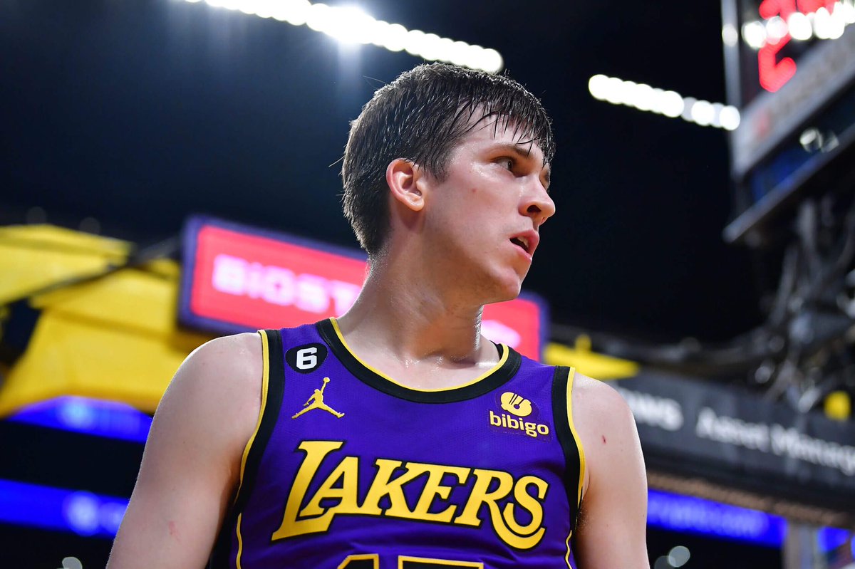 GuruLakers's tweet photo. Let’s talk about Austin Reaves’ CAREER SEASON that is under way:

Career highs:

34 mins per game 
19 pts per game
13.5 FGA per game 
1.3 stls per game

And 37.6% from 3 on *checks notes* A CAREER HIGH 8 ATTEMPTS PER GAME 🤯

Austin is on an All-Star trajectory 💫 https://t.co/U3rx0BTUs9