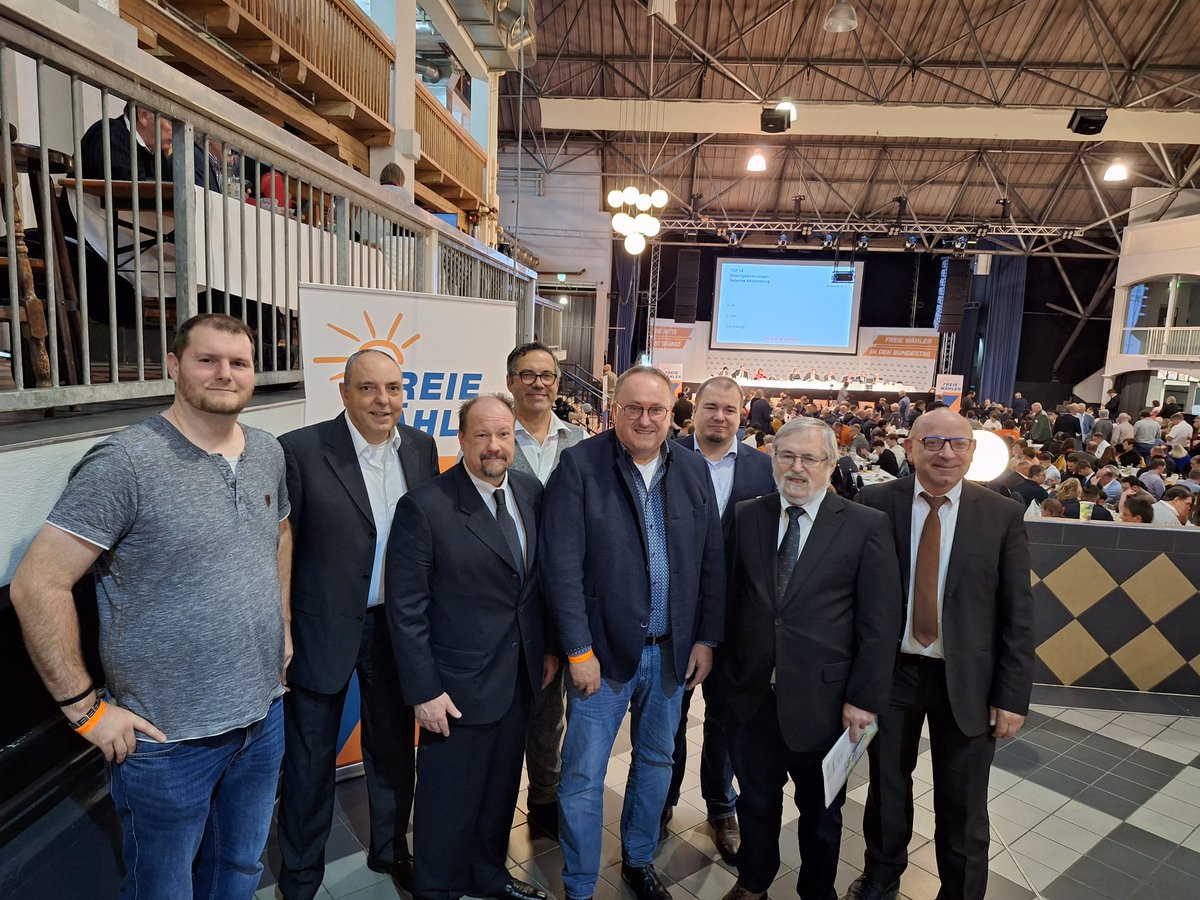 JensHerzog5's tweet photo. #FreieWähler aus #Oberfranken auf dem #Bundesparteitag in #Geiselwind https://t.co/dsbp4FUxPP