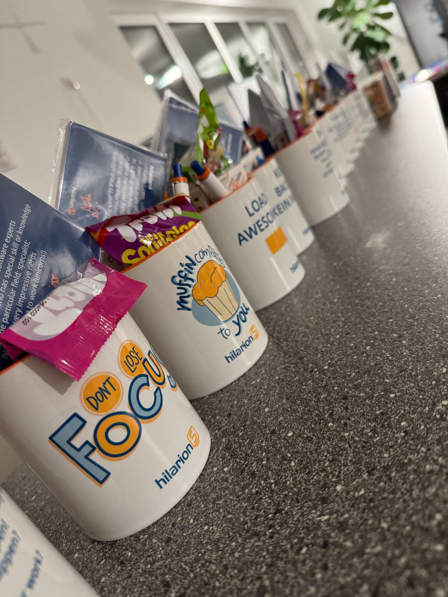 Programmierkurs für Jugendliche!

Und zwar in Python. 
Findet heute und morgen bei uns statt.
Am Wochenende.
Freiwillig.

Ausgebucht!

Und es macht Spaß!