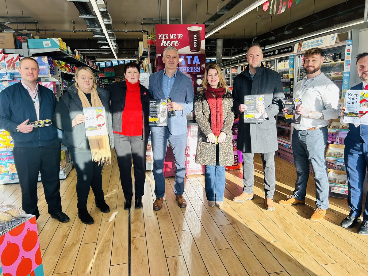 Great to see David Smith MP and Northeast Mayor <a href="/KiMcGuinness/">Kim McGuinness</a> in store today in support of Respect for Shopworkers Week. 💪🏻 <a href="/UsdawUnion/">UsdawUnion</a> 
<a href="/coopuk/">Co-op</a> 
<a href="/coopukcampaigns/">Co-op Campaigns Team</a> <a href="/JLC_64/">Jo Crumplin #joinaunion</a> <a href="/GaryColpitts1/">Gary Colpitts</a>