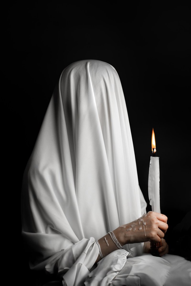 KhawlahPh's tweet photo. « تمسُّـك Clinging » 

نقلت من خلالها التشبُّث والإصرار بأمرٍ مؤذي، 
يستنفِذ القوى والطاقة الداخليّة للمرء https://t.co/vYhXcR95Lq