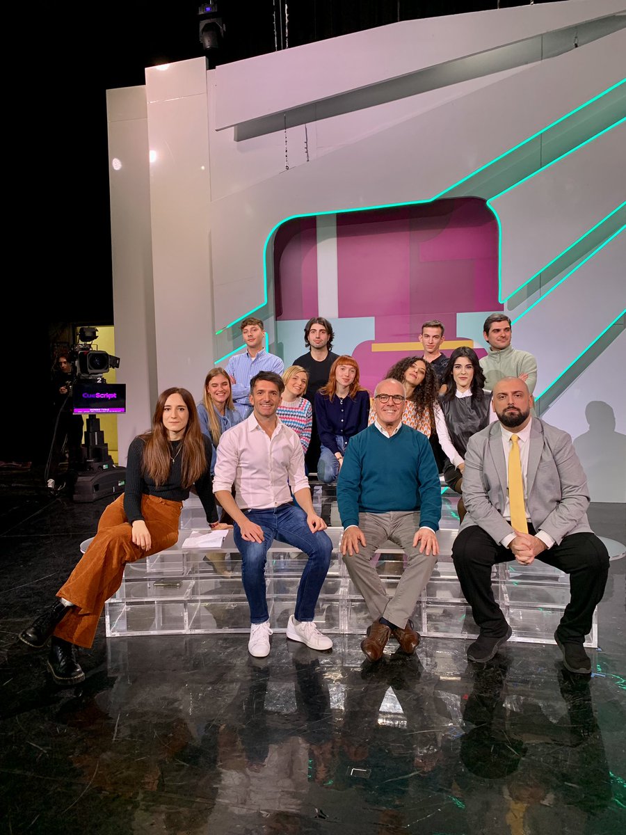 16/11/2024, 8^ puntata di <a href="/TvTalk_Rai/">Tv Talk</a>!

In studio con me <a href="/kindermaxxi/">Stefano Monti</a> <a href="/CivitaDamiana/">Damiana Civita</a> <a href="/tudifrudi/">Alice Valeria Oliveri</a> <a href="/algertmyrtja/">algert_myrtja</a> <a href="/GianlucaPapa6/">Gianluca Papa</a> <a href="/GiadGiorgi/">Giada Giorgi</a> <a href="/bruno_leti21645/">Letizia Bruno</a> #GiuseppeGaravana #MartinaPizzoni #BenedettaSidonio, oltre a Claudio e Peppino!

#TITOLIDICODA #ANALISTI #TVTALK
A SABATO! ❤️