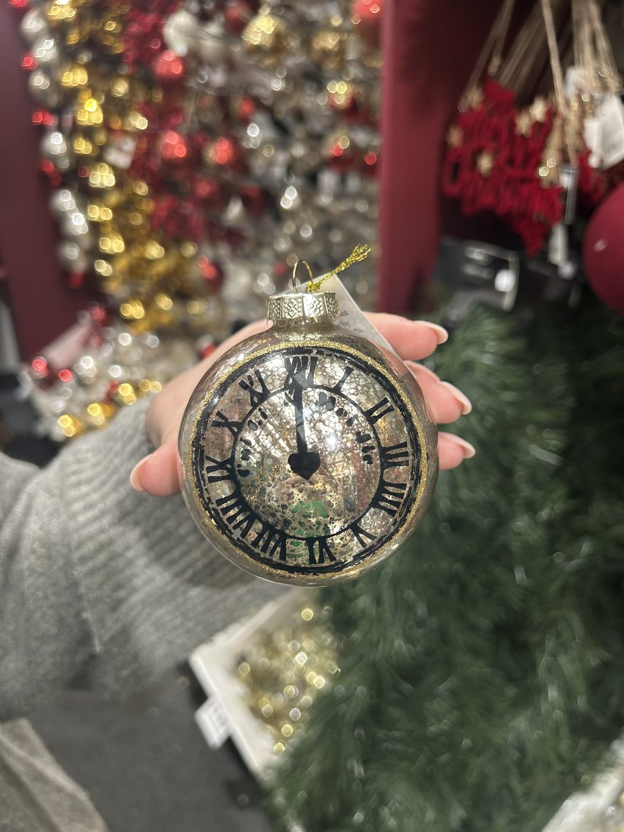 it’s giving eras tour