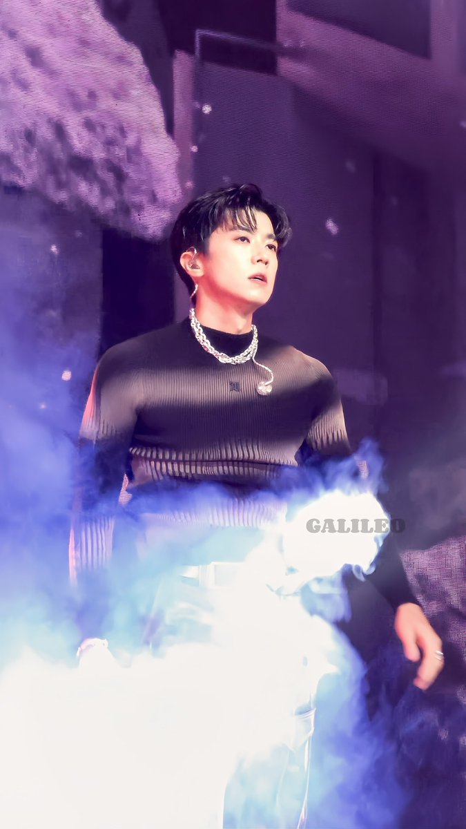 Galileoow's tweet photo. 💙💙💙

I'll love you forever. 

#jangwooyoung #WOOYOUNG #2PM #2PM_ENWJ_inBKK https://t.co/VezA26HLqK
