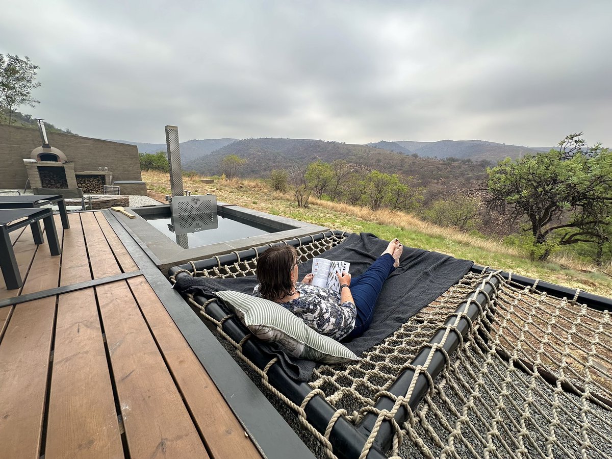 DESTINATION REVIEW: CABIN COLLECTIVE
A 45-minute drive from Joburg is Cabin Collective, a pair of wilderness cabins thoughtfully located &amp; built to give couples a chance to connect. Or re-connect. Bonus – there are mountain bike trails nearby…
Review: treadmtb.co.za/destination-re…
