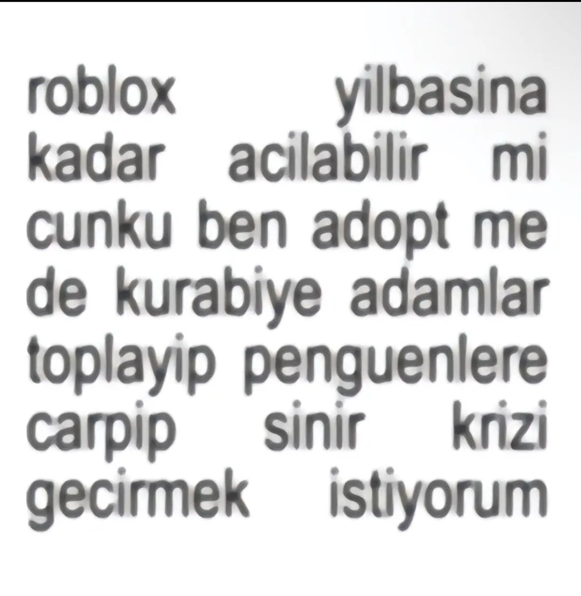 monoluvsskemma's tweet image. Cok elit zamanlardi buarada pcnin basina oturup oynuyodum sürekli yılbaşı guncellemeleri ayrı eglenceli oluyor #RobloxAcılsın #SaveRoblox