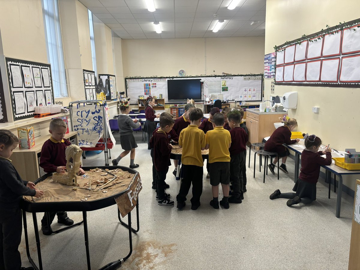 Primary two have been learning about different types of dinosaurs this week. They have been investigaing fossils and it looks like we have some future paleontologists!