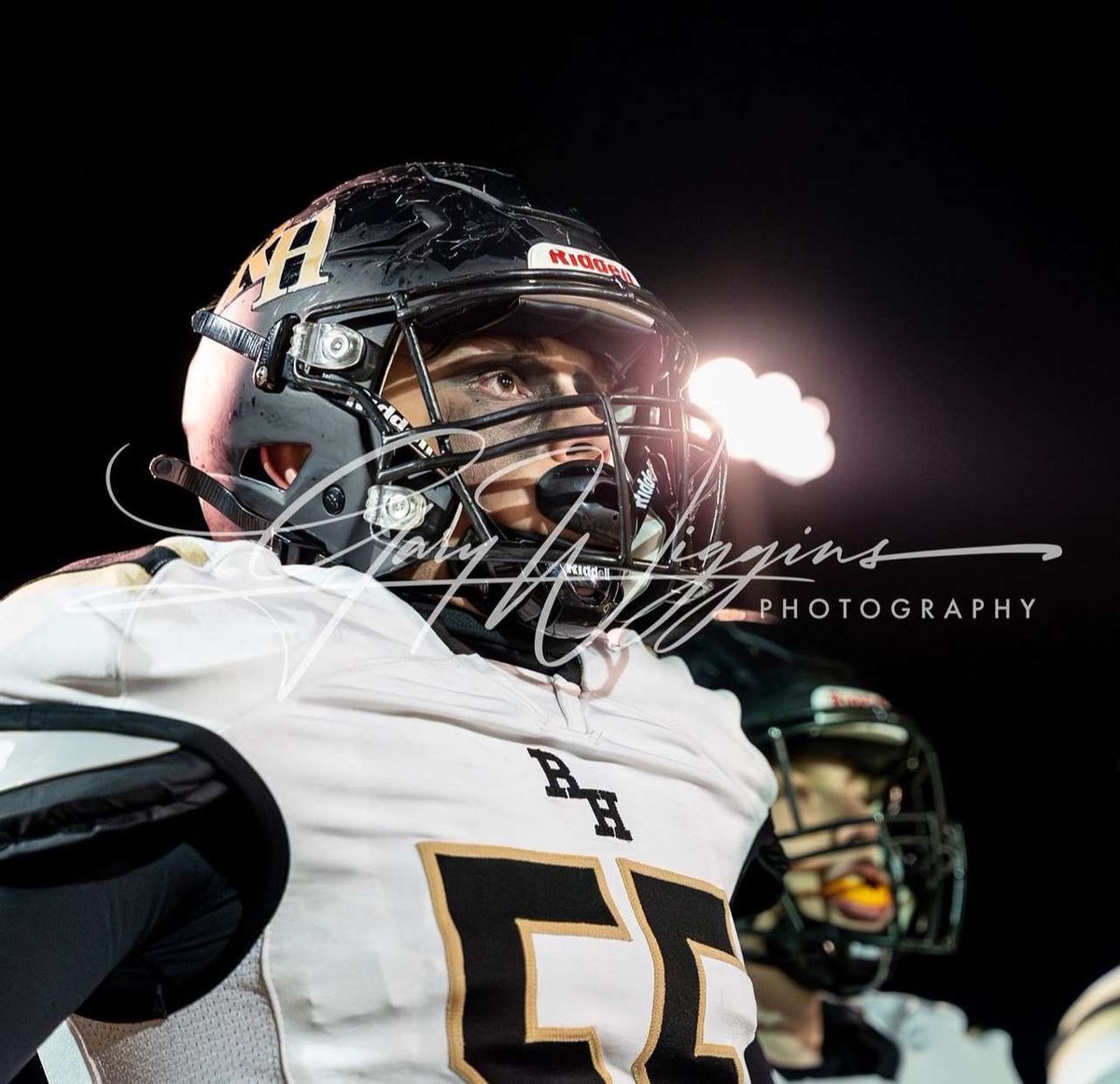 End of szn stats through 11 games:
2 sacks allowed
4 QB pressures allowed
2 QB hits allowed
0 penalties (false start, holding, illegal man downfield, etc.)
Senior szn film coming soon🔜