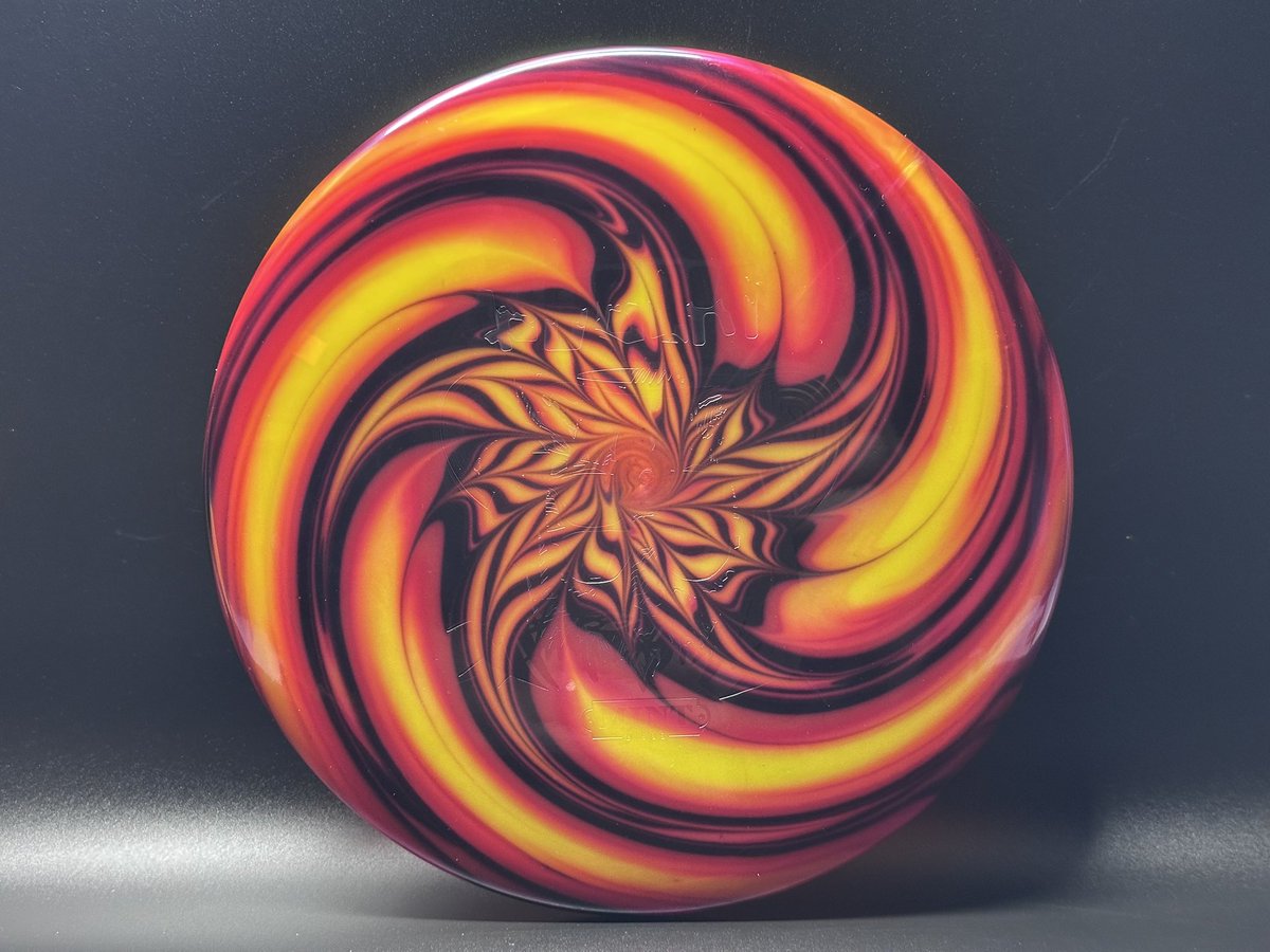 DominionDiscs's tweet photo. Hot off the proverbial press! These discs look AMAZING 💥

#1 - Discraft Buzz
#2 - Mint Discs Bobcat

Two wonderful mid-ranges ready to find your bag. Head on over to our website and snag ‘em before someone else does! #TakeDominion #DiscDyes 

https://t.co/TFD7NpfdNm https://t.co/ebqxy0FBhW
