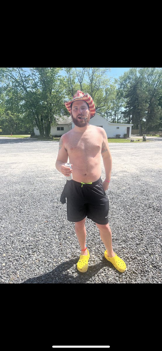 pat_deac's tweet photo. @AB84 this is my best friend @mckennasgold2 and it’s his birthday today we are both massive fans it would mean the world to him if you made him cracka of the day https://t.co/aBRdcfHB7g