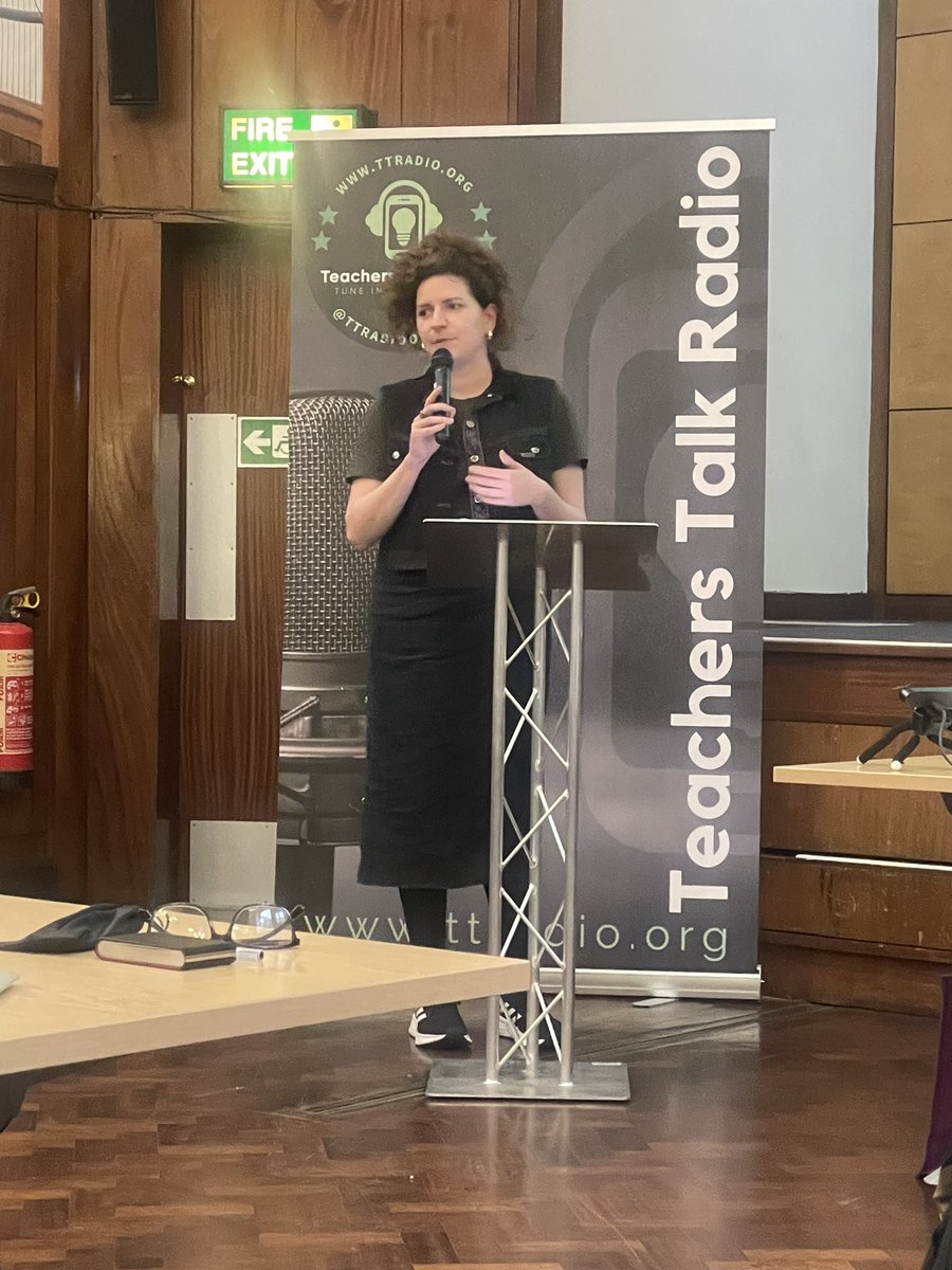 Saving the best until last? Can’t wait to hear from the gorgeous and talented @ldreznin at <a href="/TTRmfl/">Teachers Talk MFL</a> #TTRMFL