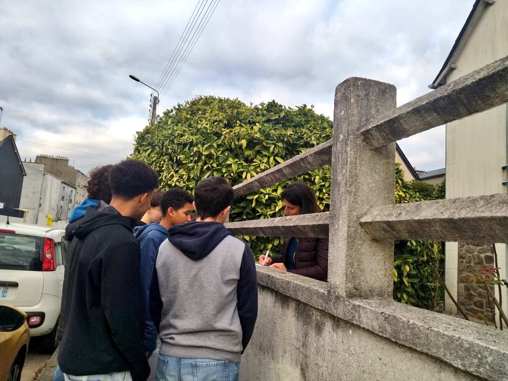 SIE_Brest's tweet photo. Participez à l'Operación Naranja 🍊 au #CollègeLesQuatreMoulins

Achetez des produits de qualité d'Espagne et aidez à financer le voyage de nos élèves à Madrid 🤩 https://t.co/PIKViiOCG8