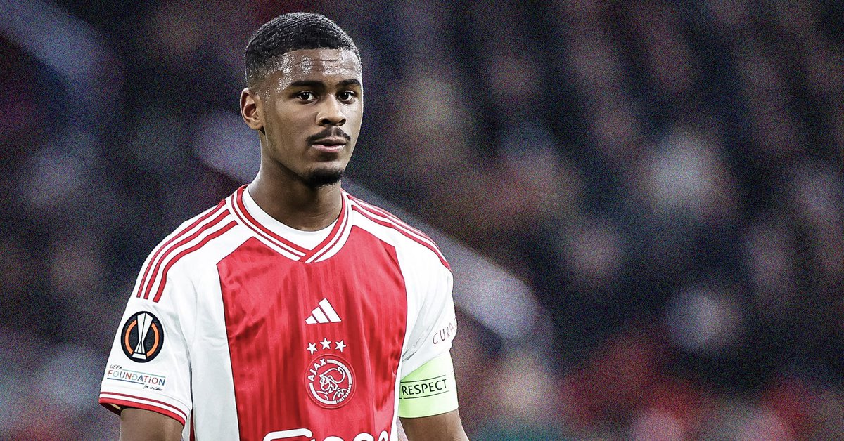 🚨 Liverpool are ready to compete with Juventus for the signing of Jorrel Hato. The Ajax defender is valued at £25m - which Juve are unwilling to pay. 

(Source: TuttoJuve)