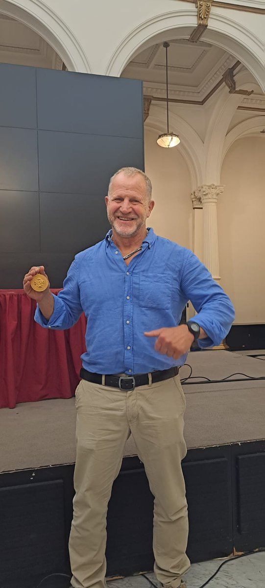 Marcelo Aizen (@marcelo_aizen) on Twitter photo Me siento profundamente honrado y agradecido por haber recibido el Premio Consagración 2024 de la Academia Nacional de Ciencias Exactas, Físicas, y Naturales <a href="/AncefnA/">ANCEFN Argentina</a> Me siento profundamente honrado y agradecido por haber recibido el Premio Consagración 2024 de la Academia Nacional de Ciencias Exactas, Físicas, y Naturales <a href="/AncefnA/">ANCEFN Argentina</a>