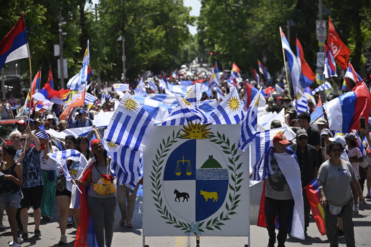 ¡El fin de semana que viene elegí el modelo de país que siempre va a pensar en vos!

Por Uruguay y para que nadie se quede atrás.
Elegí a Carolina, elegí a Yamandú 🗳️

Votá Frente Amplio 🔴🔵⚪️
Supimos y sabremos cumplir 🇺🇾