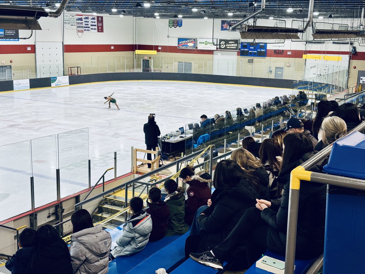 joelgrenz's tweet photo. Many memories of my 3 kids with Sandy Shores Skating Club at Oceanside Place Arena.
That's why it was a fun honour to represent #Parksville Mayor and Council in handing out medals at the 2025 Skate Canada BC/Yukon Territory Super Series Sectionals! 🏅⛸ https://t.co/HmZUIBePg4