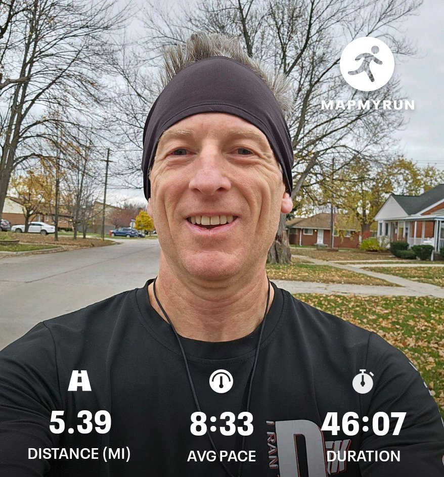 crismattoon's tweet photo. Saturday morning run. 🏃🏼‍♀️‍➡️🏃🏼‍♂️‍➡️🏃🏾‍♀️‍➡️🏃🏽‍♂️‍➡️🏃‍♀️‍➡️🏃🏾‍➡️🏅✨️

#AlwaysWinning #MarathonTraining #CheatingDeath #UKRunChat #RentPaid #MementoMori https://t.co/3kuFpynCDC