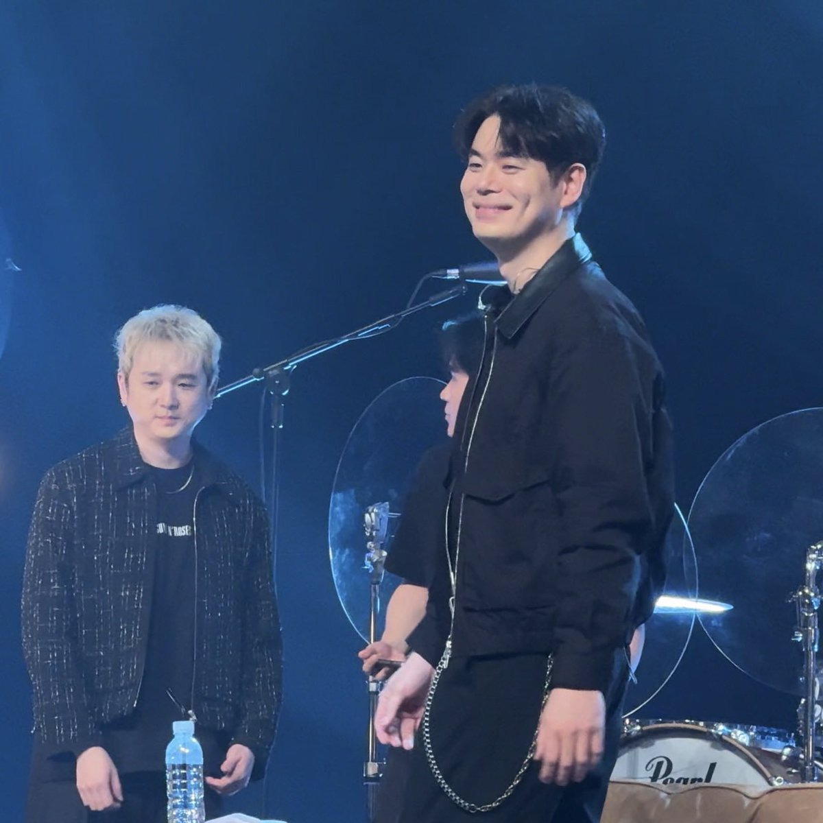 미술관을 넘어 도망친 44세 조각상