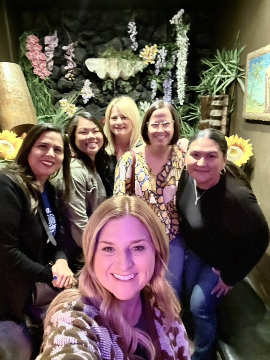 Julie Hernandez tweet media