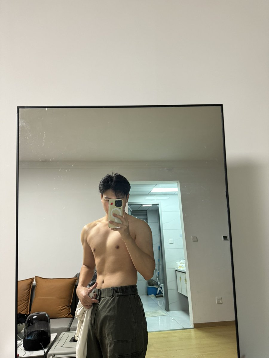 HHH10250's tweet photo. 增肌减脂怎样可以同时快速进行 累了💤 https://t.co/yyRMGRzwf4