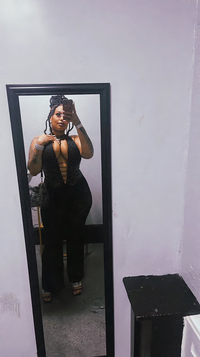 1TrippiiKittiii's tweet photo. was too fuxked up to take pictures real bday behavior 😭🥳 https://t.co/XvfzYGUCW7
