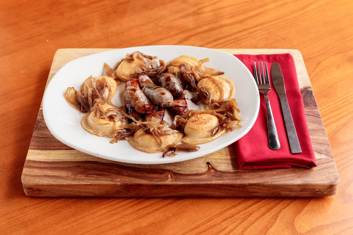 BarleysBrewing's tweet image. Cheers to those running the Hot Chocolate on Sunday. Remember, Beer has carbs! Carbo load with some delicious Pierogi or our Truffle Mac. Grab the race packet and stop on by. #carboload #beerisgood #columbushotchocolate #raceday