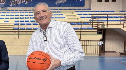 En un minúsculo hueco en la agenda y desde un precioso rincón de Sevilla, pido perdón por mi ausencia en la despedida y homenajeo, a mi manera, a Juan Bernabé, mi presidente: un hombre de basket individualozona.com/2024/11/a-juan…