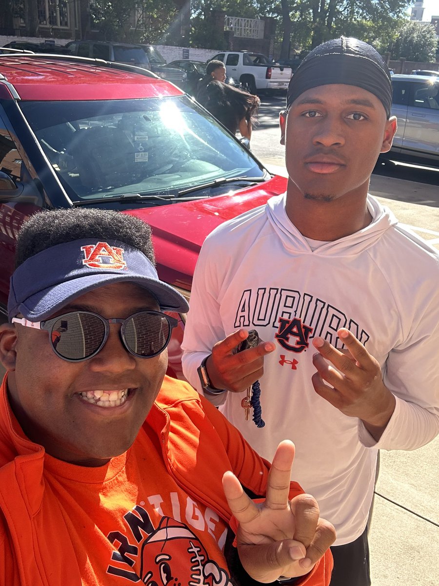 MichaelFloyd_AU's tweet photo. Can confirm, @DeuceKnight is on the Plains!!

#WarEagle https://t.co/q4WhDxce2j