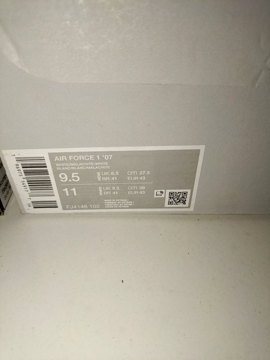 Dimdamsdom's tweet photo. ❗️WTS Nike Air Force 1 '07❗️

Kondisi BNIB, size EUR 43

Price: 999.000

Original 100%

Cod Bekasi, jauh bisa rekber oren &amp; ijo 💗

#zonauang #wtssepatu #wtsnike #nikeairforce #jualsepatu #wtb #wtbsepatu https://t.co/UbOUk9whvc