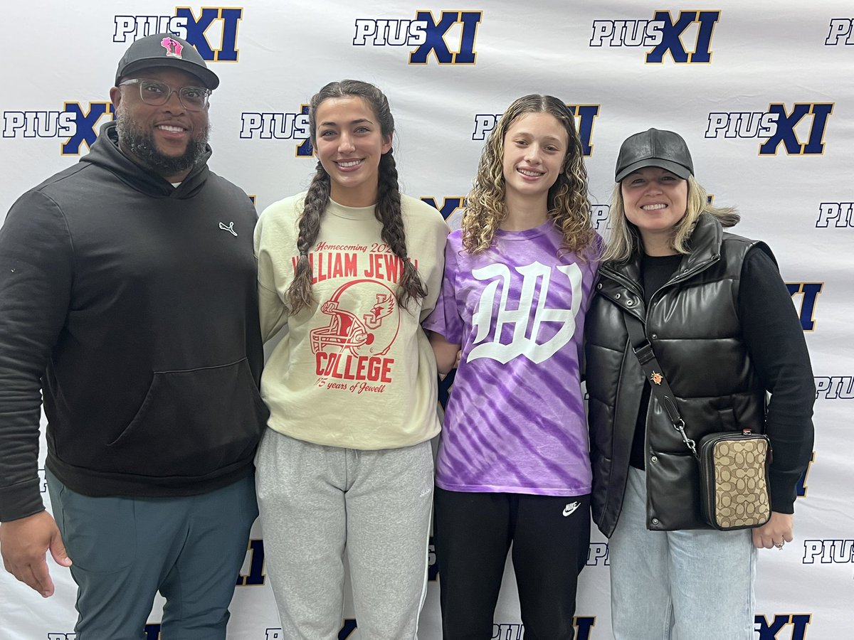 Pius XI Popes signing day💜🤍💜