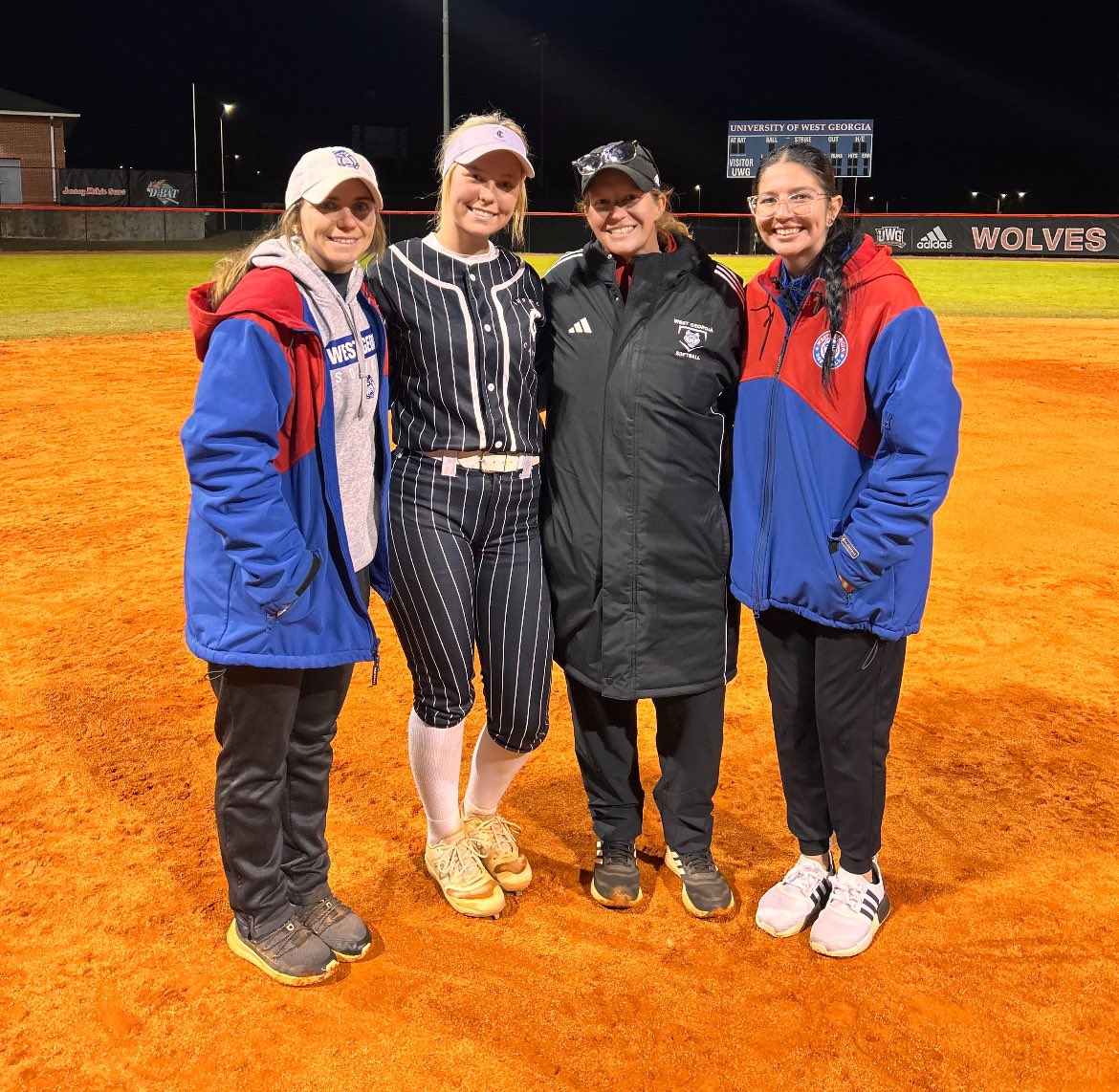 2026MadisonW's tweet image. Thank you @UWGSoftball for a great Friday night camp. I had so much fun with the coaches and current players.  I love getting to learn new things! I can’t wait to attend another camp! @ICWhitley