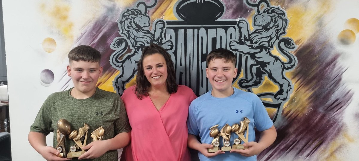 Rugby presentation 2024

Mac...
🏆 Joint Most Dedicated 
🏆 Most improved 

Logan...
🏆 Joint Most Dedicated 
🏆 Player of the Season