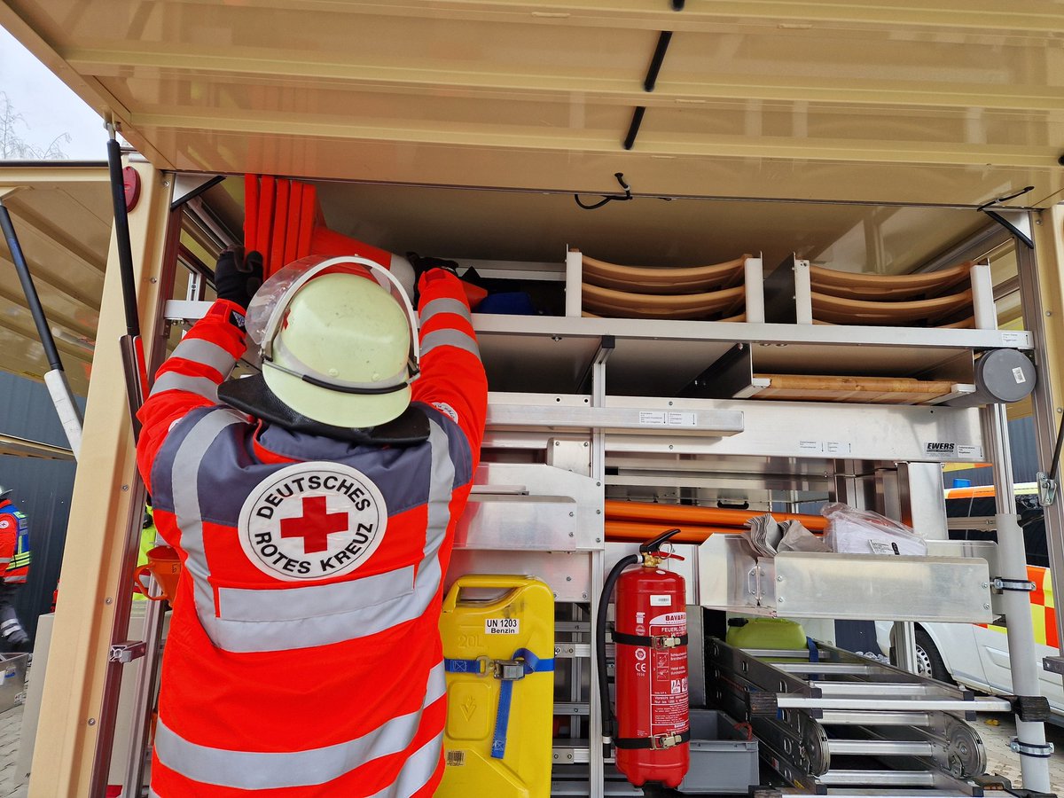 🚨 ÜBUNG + ÜBUNG + ÜBUNG

Einsatz für das #DRK #DORTMUND: unklare Lage, Verletzte/Betroffene befürchtet!

Unsere #ehrenamt|lichen Einsatzkräfte haben ihre Fähigkeiten unter Beweis gestellt.

Kurzer Bericht ➡️ instagram.com/p/DCcDwKnss8g/…