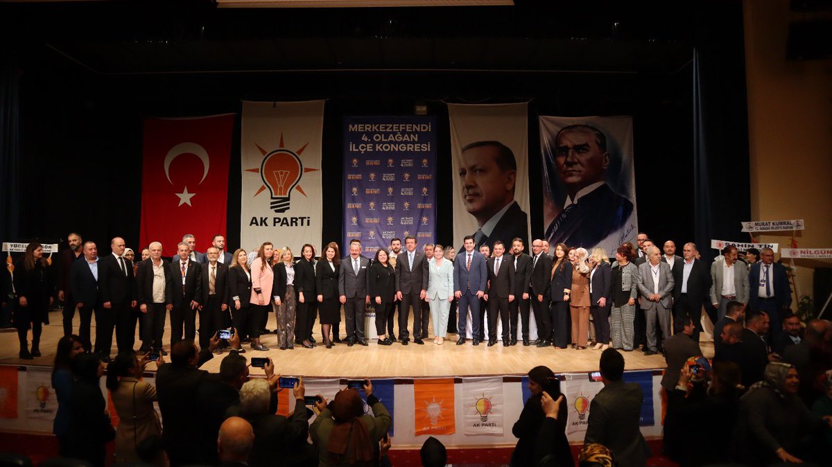 ZeybekciNihat's tweet photo. 📍Denizli

Merkezefendi  İlçe Kongremizi dava arkadaşlarımız ile birlik beraberlik içinde gerçekleştirdik.

Emekleri için önceki dönem İlçe Başkanımız Fatih Durmaz’a ve yönetim kuruluna teşekkür ediyor, İlçe Başkanımız Duygu Canbaz’a ve yönetimine başarılar diliyorum.

Umudun, icraatin, geleceğin adı: AK Parti.