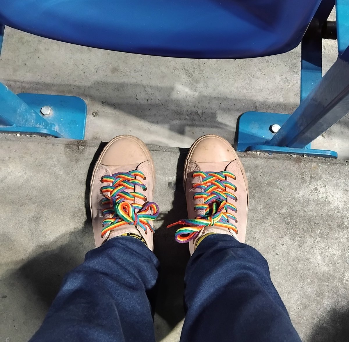 blueberry1894's tweet photo. Repping in my #RainbowLaces today
Football is for everybody 🏳️🌈 https://t.co/uM15ybe71A