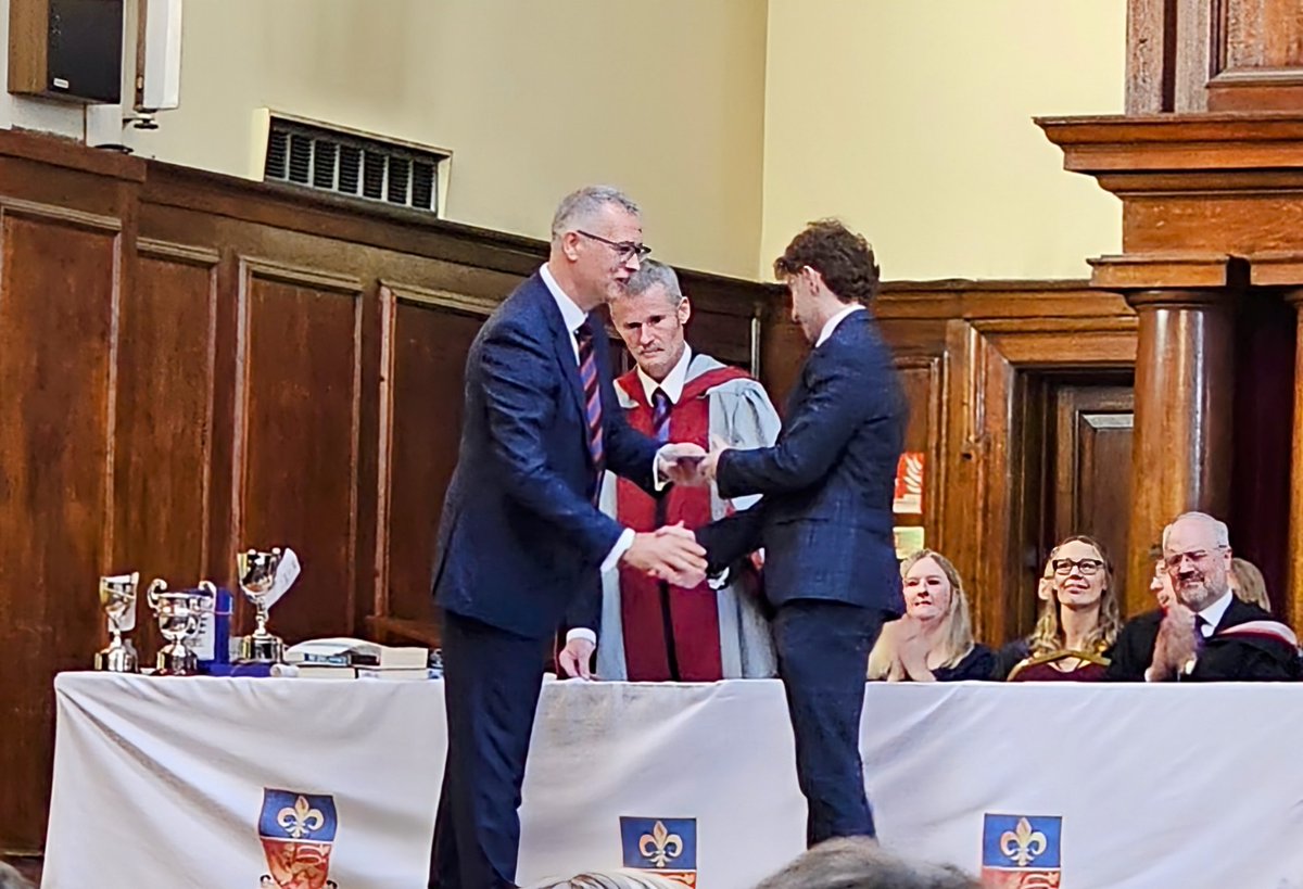 claretwiggpeckh's tweet photo. @LRGSLancaster @christopherpyle tnku 4 everything - a special moment this morning seeing our youngest receive the U6 Barclays Bank Business+Management Prize from John Gleasure @oldlancastrian at #LRGSSpeechDay #PraesisUtProsis #ProudParents #Grateful #InspiringPositiveFutures π https://t.co/SlmnjDUFF7