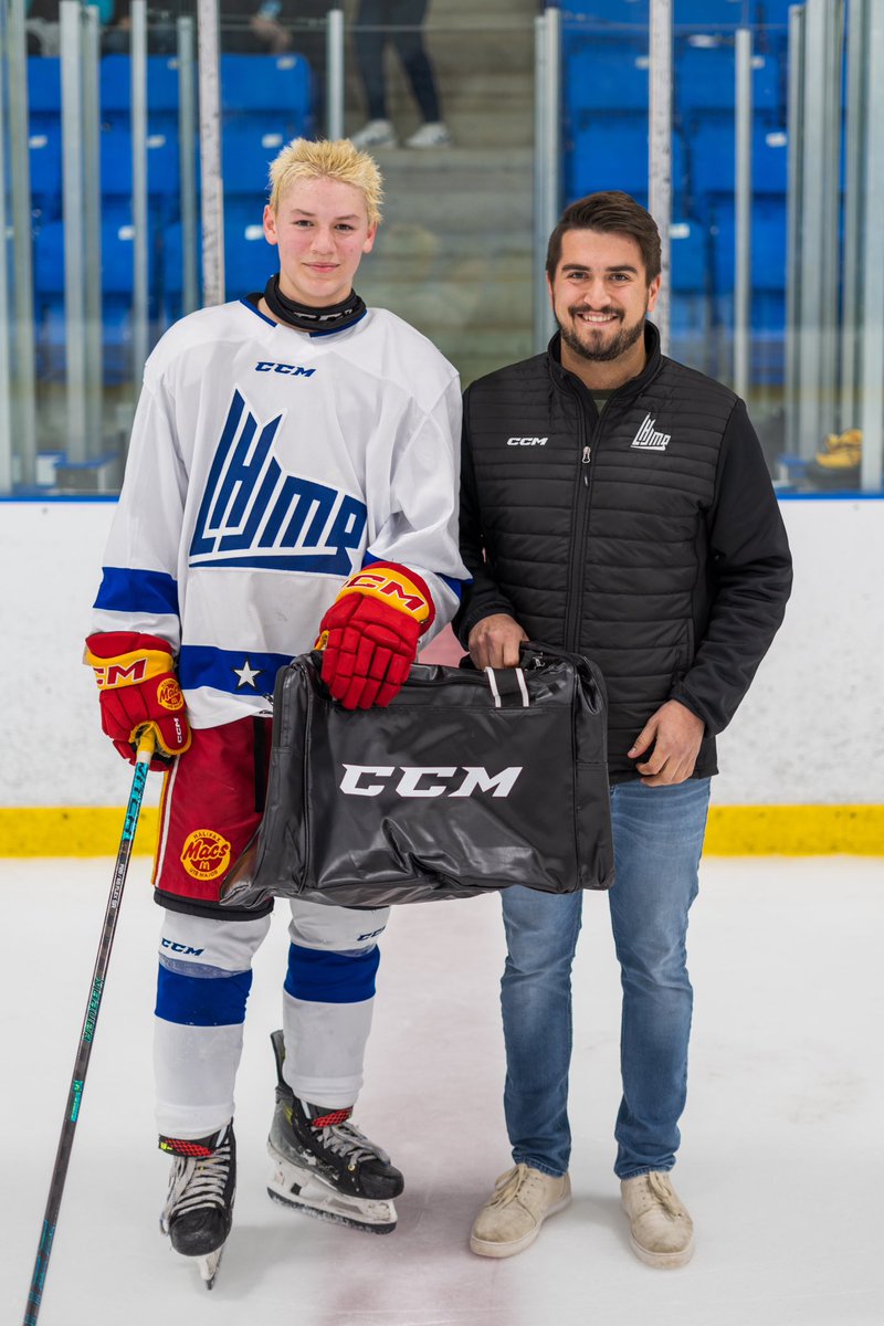QMJHL's tweet photo. Team Blue skated away with a 4-3 win over Team White in the #Monctonian All-Star Game!
Players of the Game :
Team 🔵 - Isaak Berube (@MonctonFlyers)
Team ⚪️ - Jax Ginnish (@HfxMacs)
(📸: Eddie Schwarz) https://t.co/fCvngzWl10