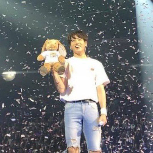 jkisdainty's tweet photo. he’s so cute https://t.co/I4kyec4vnD