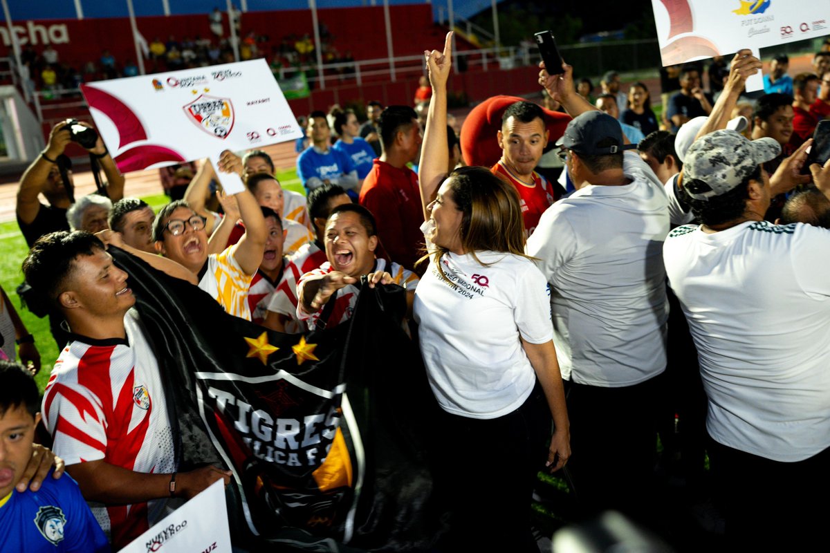 cancun_fc's tweet photo. Siempre honrados de sumar a esta causa #FutDown Cancún.

¡Presentes en la inauguración del 5to Torneo Nacional!
Deseando el mejor de los éxitos y que gane el mejor 😎🥳

¡Gran ambiente el que vivimos ayer!

#MuchoMasQueFutbol https://t.co/6jDR1sOYuh