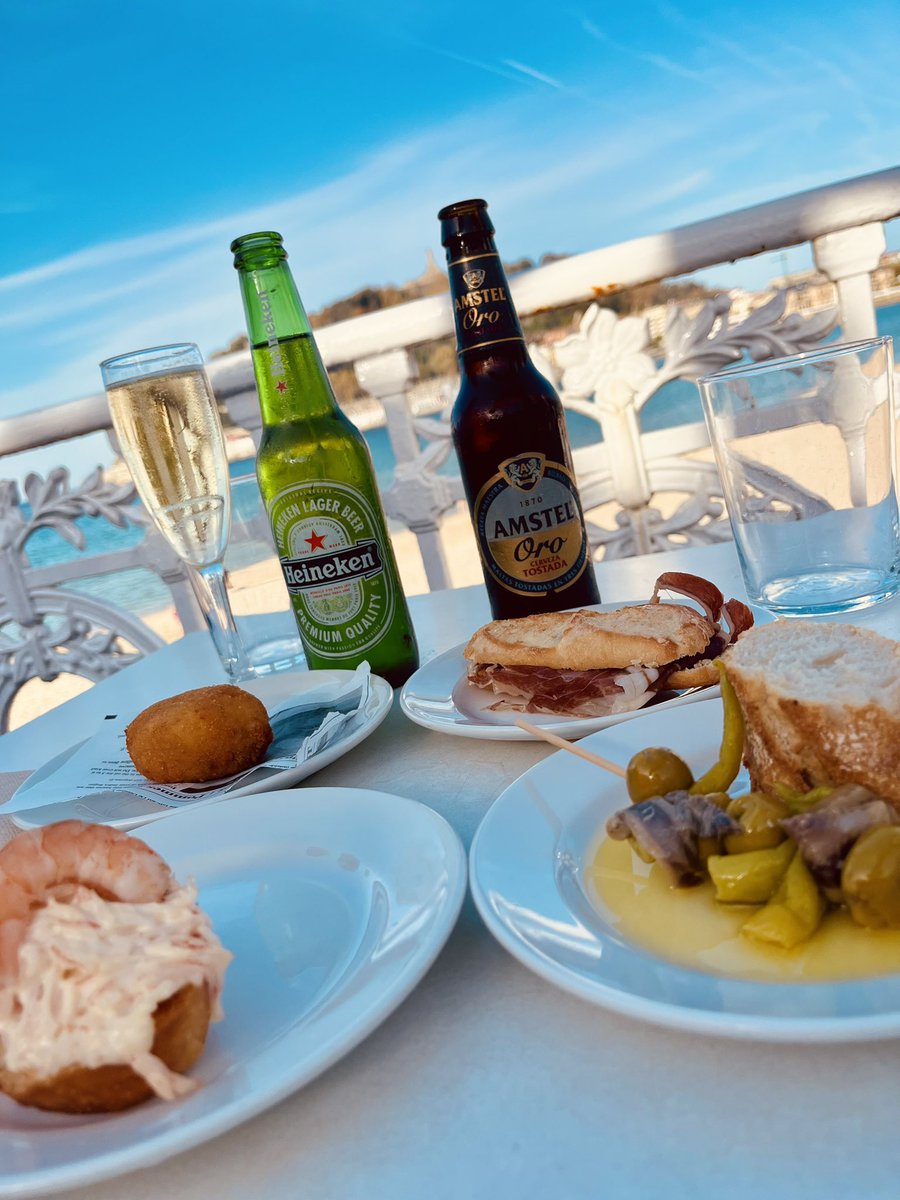 Drinks and Pintxos… #holidays #basque