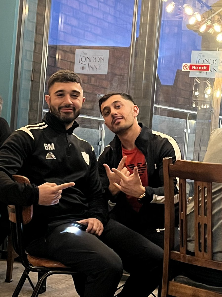 youngford_01's tweet image. Win some,lose some, is what it is. New signing united with his Turkish twin. @SLSwifts #UTS