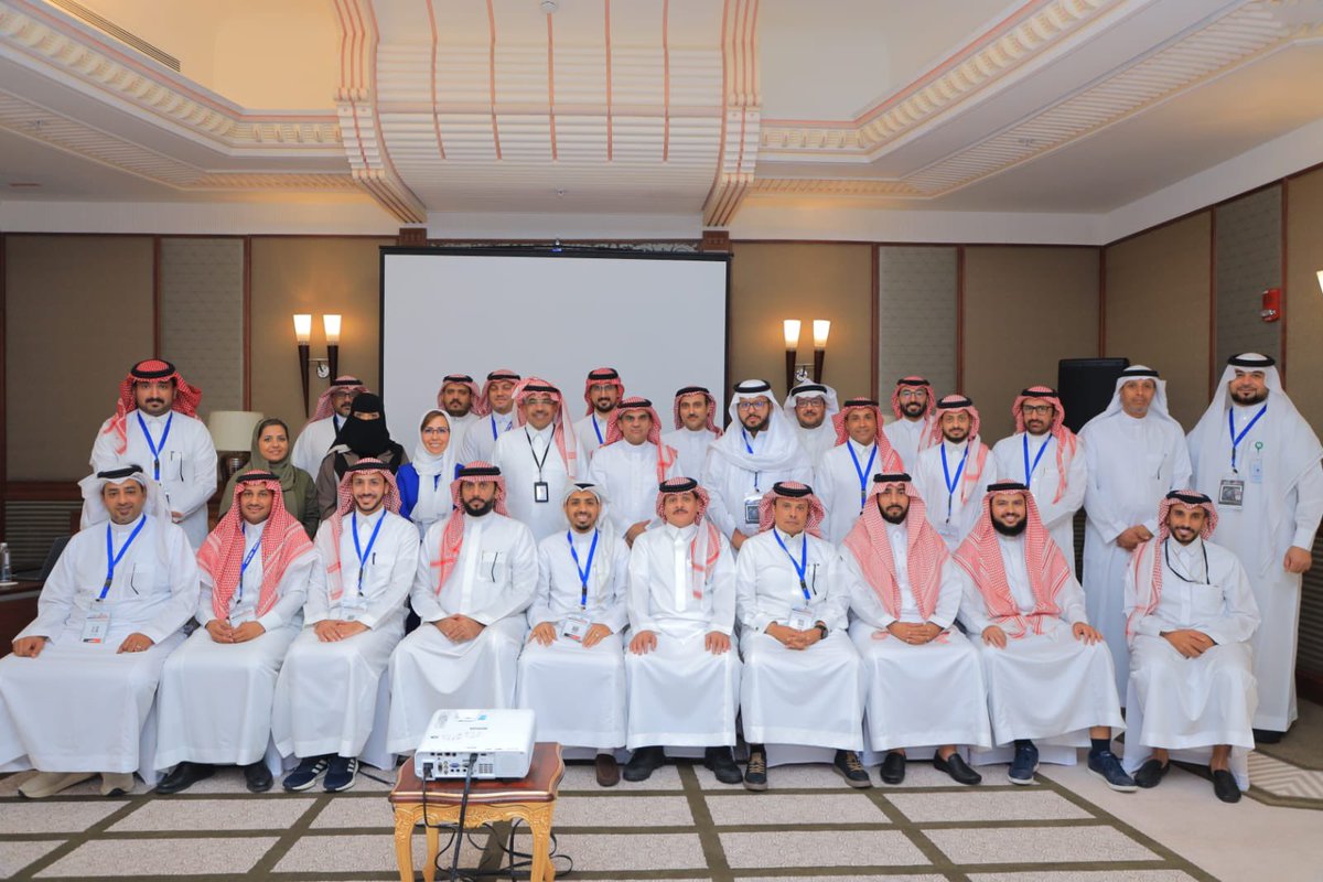 نظمت الإدارة العامة للأشعة والخدمات التطبيقية بالتعاون مع تجمع جدة الصحي الثاني لقاءً لممثلي وزارة الصحة لمسار الأشعة وقادة التجمعات الصحية على هامش مؤتمر الجمعية العلمية السعودية للأشعة الخامس عشر، نوقش فيه التكامل بين مقدمي الخدمة والمنظمين للخدمات.