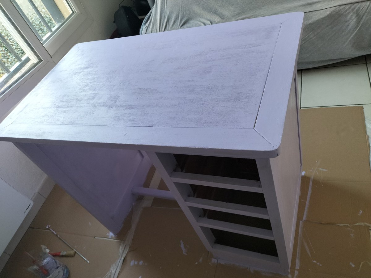 TheAutisticBox's tweet image. De ça... À ça, couche 1. Poncer c&apos;est chiant, peindre c&apos;est marrant.