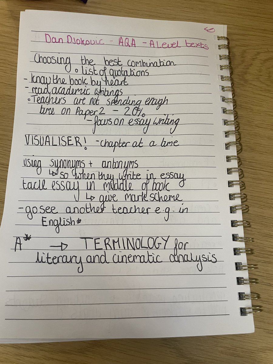 MflLaCarlton's tweet photo. Informative day and lots of great perspectives and ideas at #TTRmfl teach meet. 
I enjoyed sharing ideas and meeting other languages teachers with different experiences and backgrounds too 
🇫🇷🇪🇸💙💛
@whsmfl @TTRmfl https://t.co/4bqmUQVfST