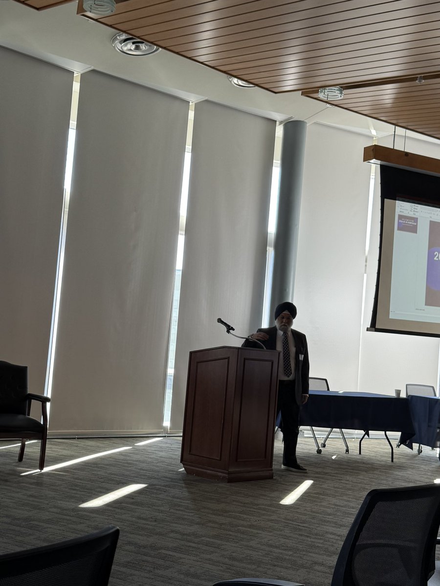 h_arezou's tweet photo. Interesting talk by @hsinghIR @Hopkins_Rad on the ever growing application of scopes in minimally invasive biliary interventions ! 
@JohnsHopkinsIR @Georgetown_IR https://t.co/aVOvS3z5s9