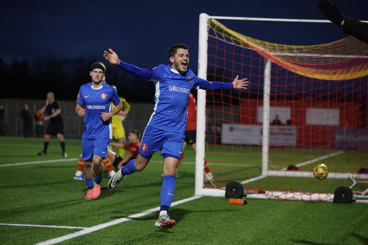 Bracknell Town FC tweet media